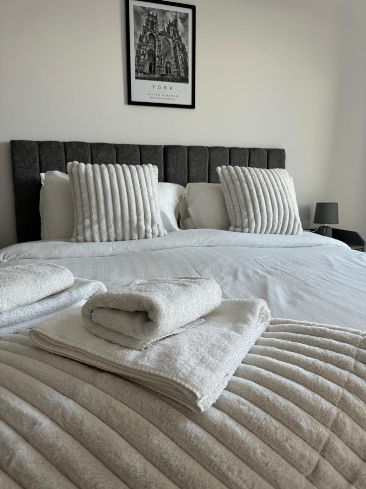 York Minster Icona 250 Free Parking & Gym Appartement Buitenkant foto